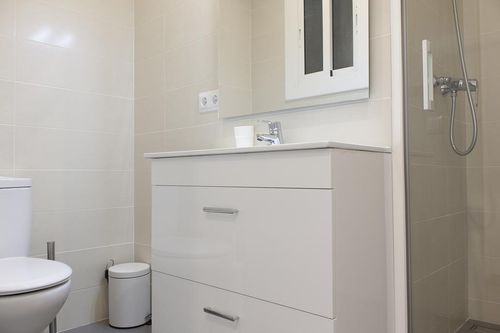 Flateli Roger 6 Apartment Barcelona Ngoại thất bức ảnh